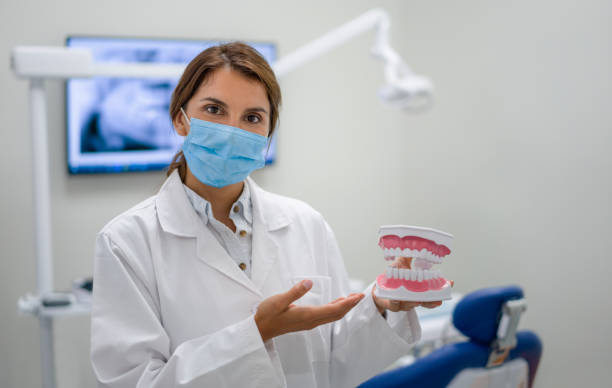 Best Broken Tooth Emergency  in Holiday Shores, IL